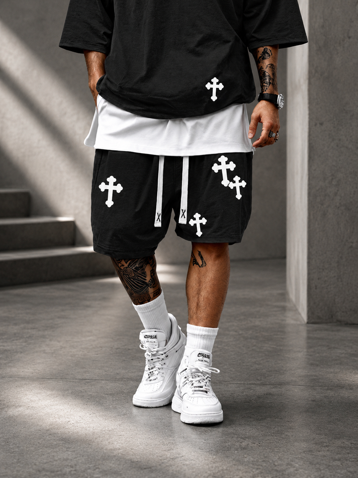 LEO · CONJUNTO STREETWEAR CON ESTAMPADO DE CRUCES